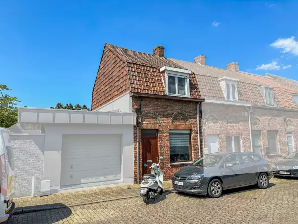 Gezellige en gunstig gelegen rijwoning met zonnige koer.