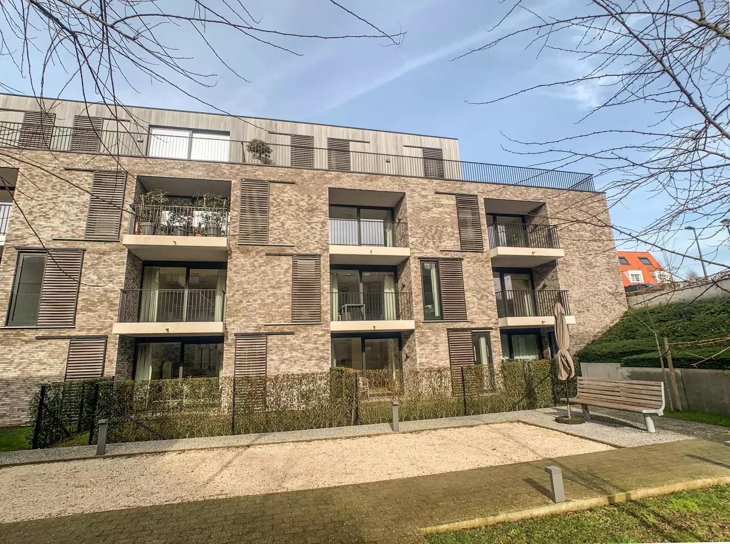 Zonnige assistentiewoning met private kelder.