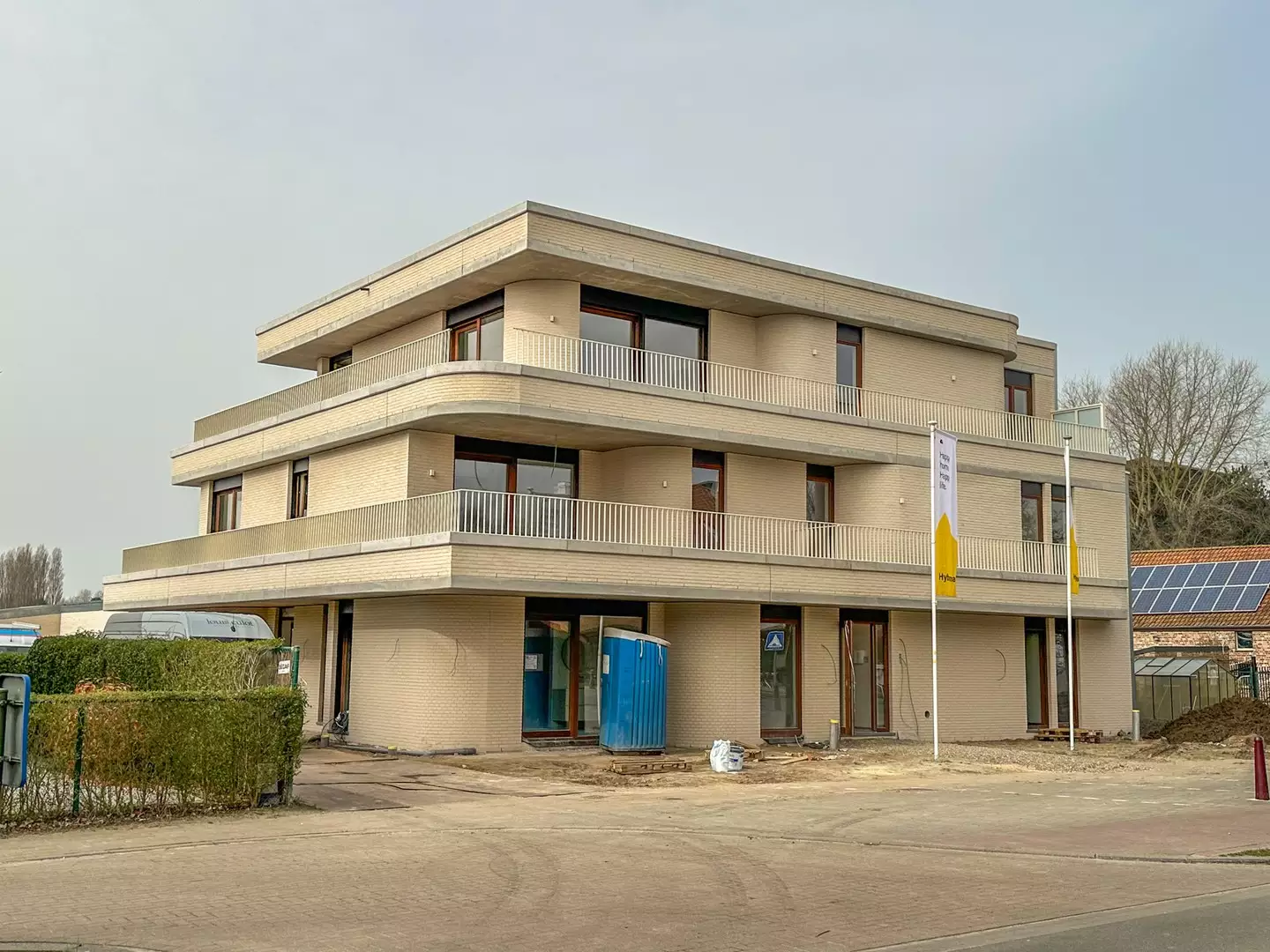 Appartement neuf de luxe de 160 m² avec jardin / terrasse ensoleillée.