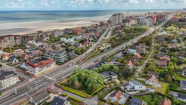 Uitzonderlijke bouwgrond (1.304m²) op een steenworp van zee (Groendijk).