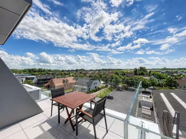 Duplex luxueux avec deux terrasses et vue panoramique à Nieuport