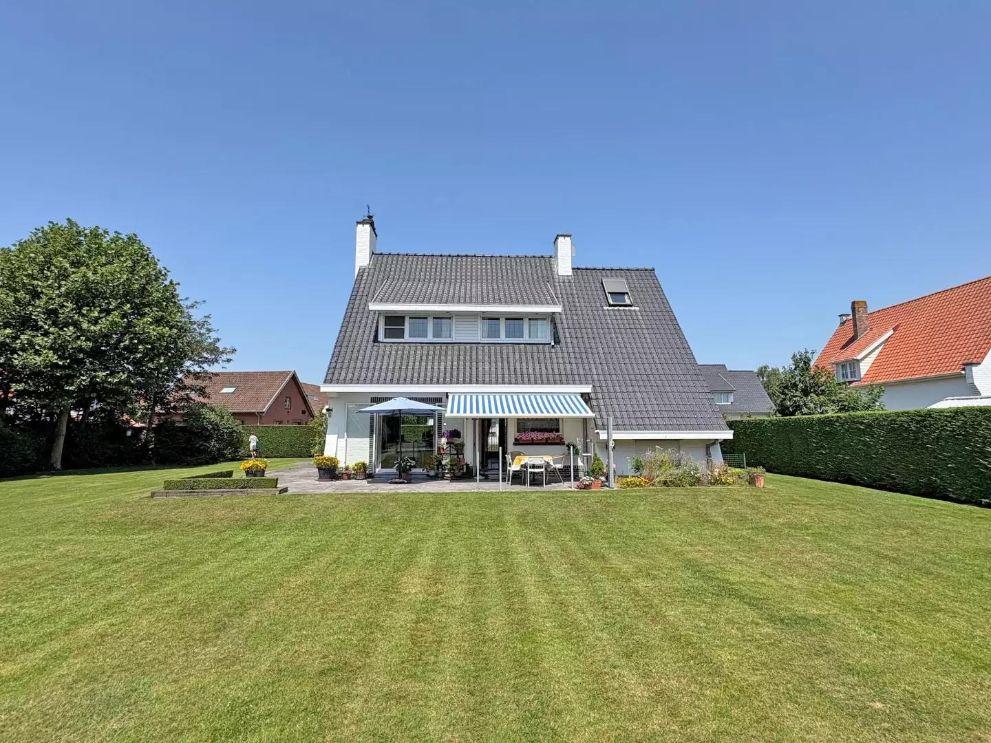 Charmante villa sur un terrain maginifique de 1.448m².