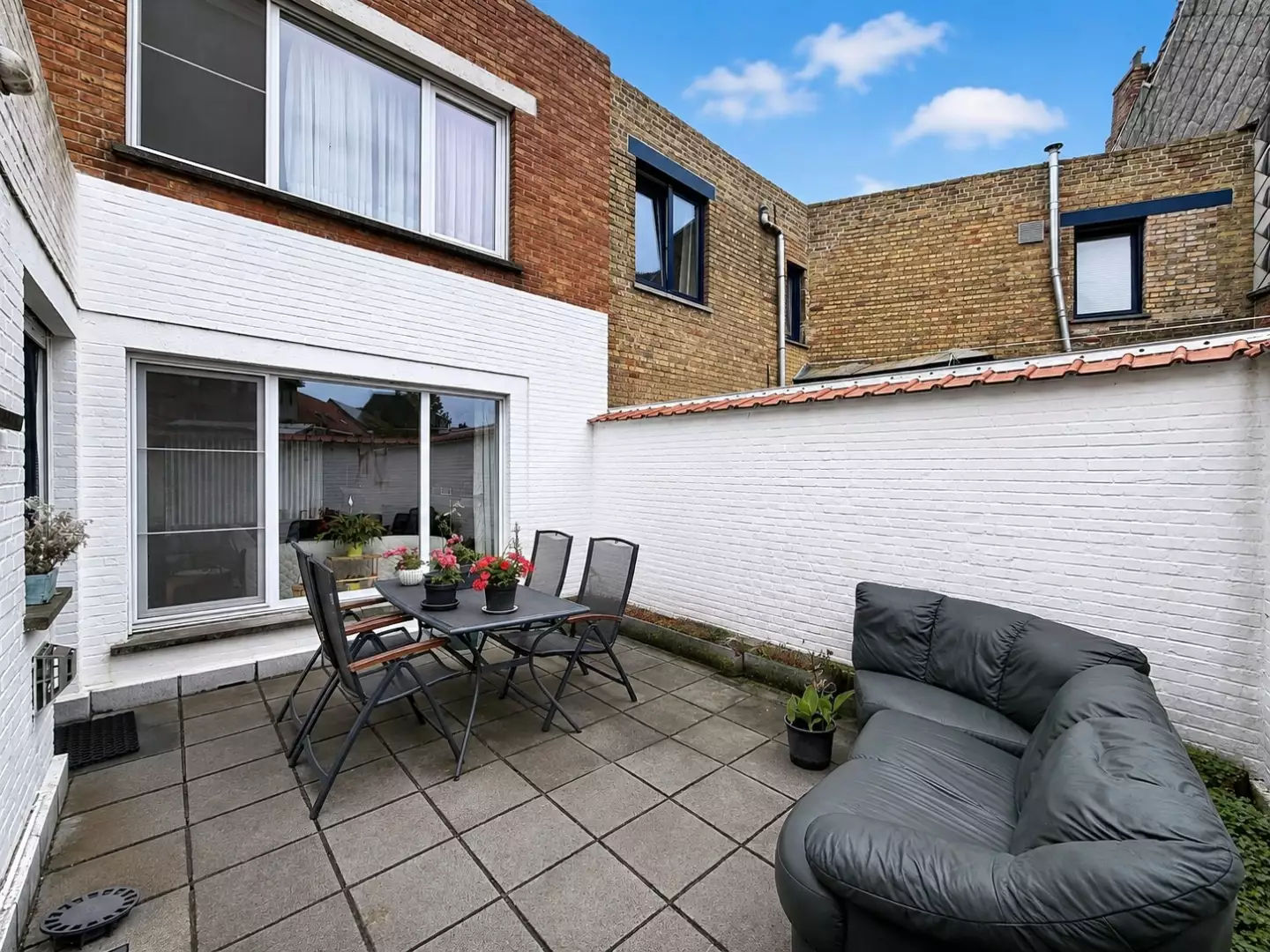 Maison familiale à rénover avec jardin urbain à Nieuport-Ville